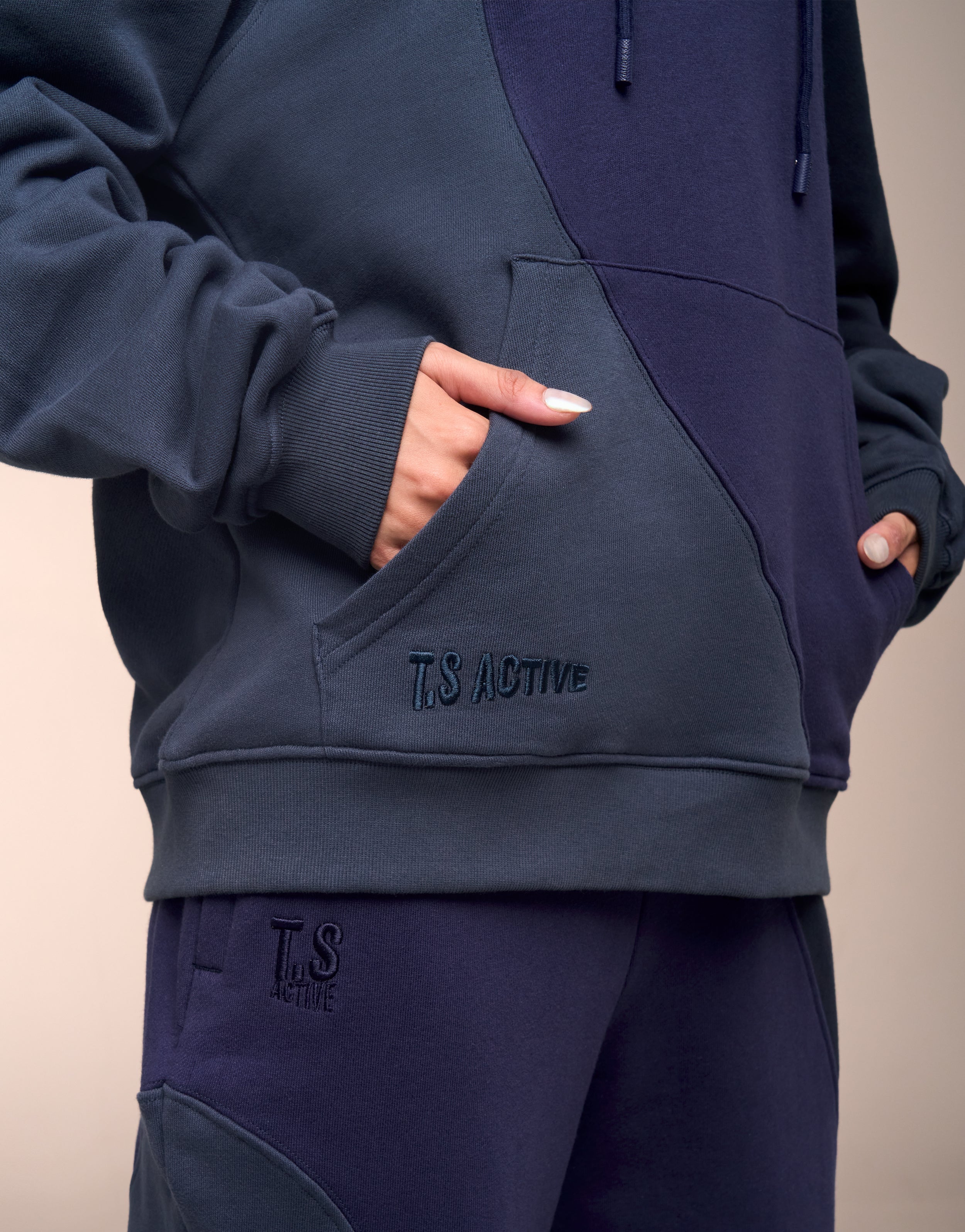 CLOUD NAVY HOODIE