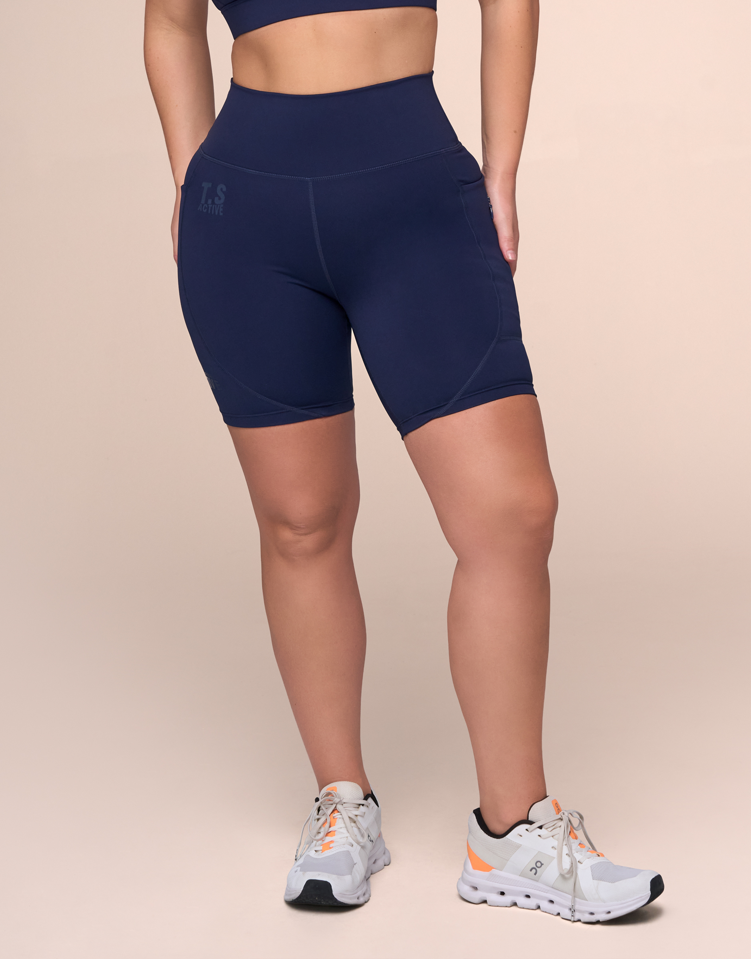CLOUD NAVY SHORT