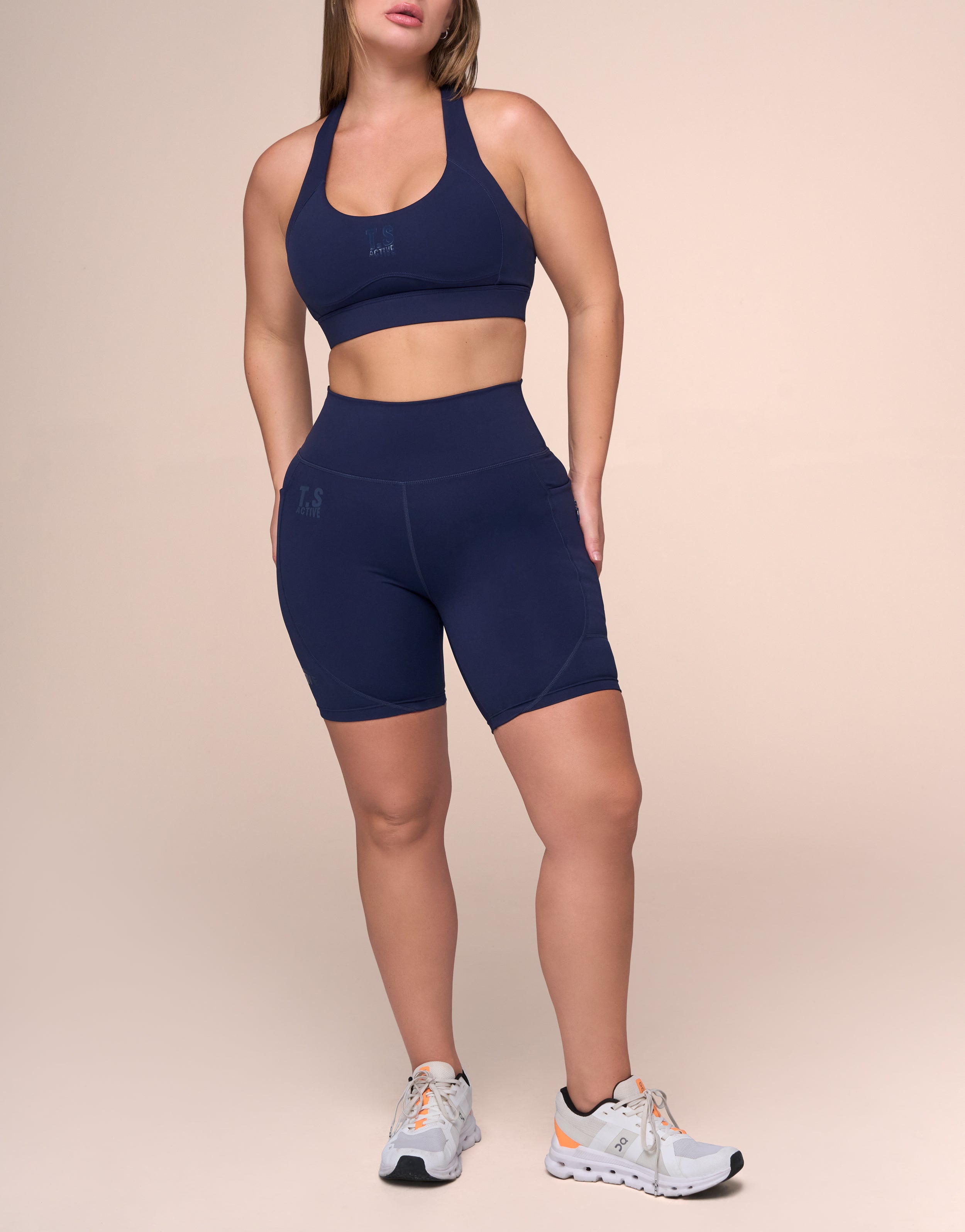 CLOUD NAVY TOP