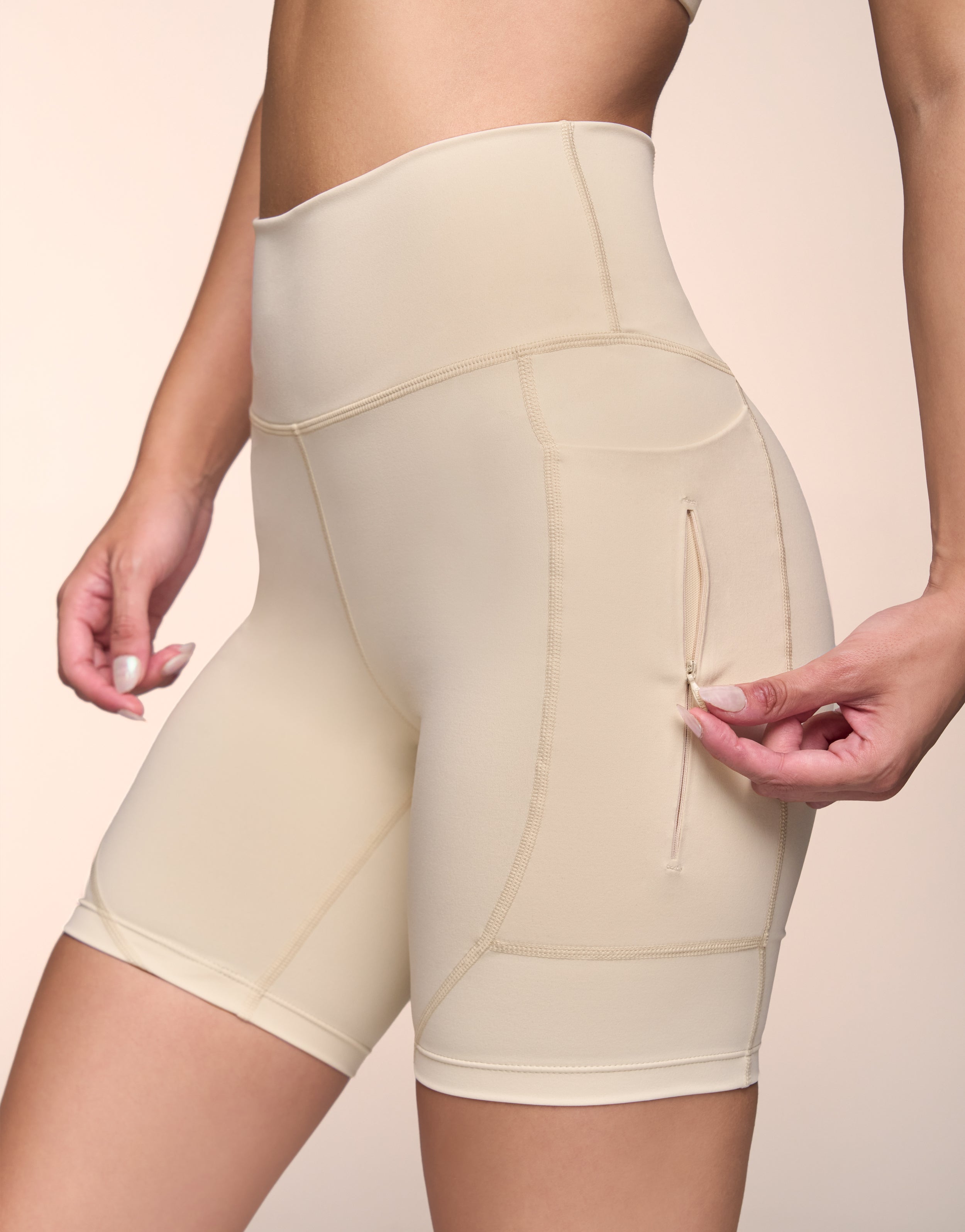 CLOUD WHITE SHORT