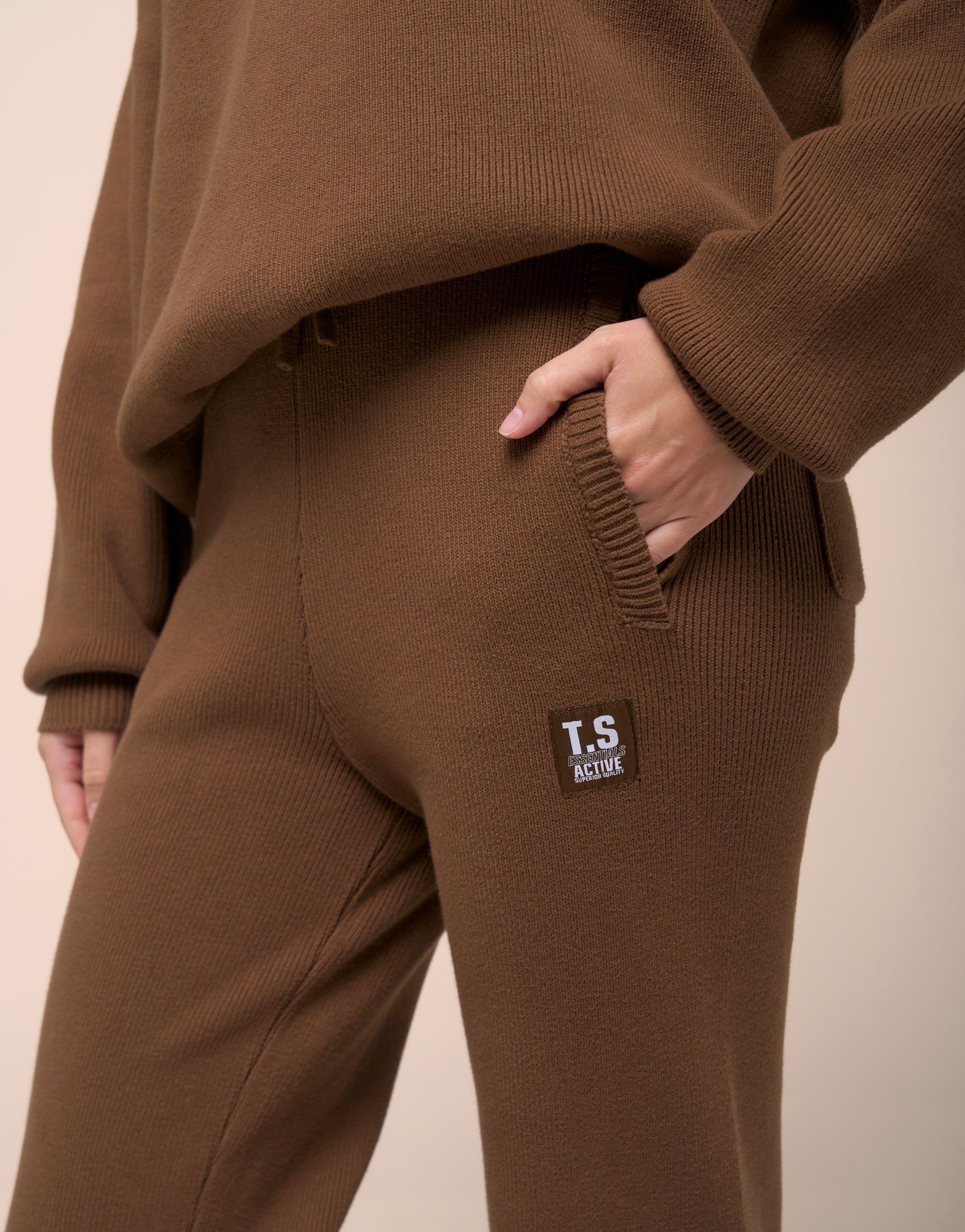 KNITTED MOCHA JOGGER