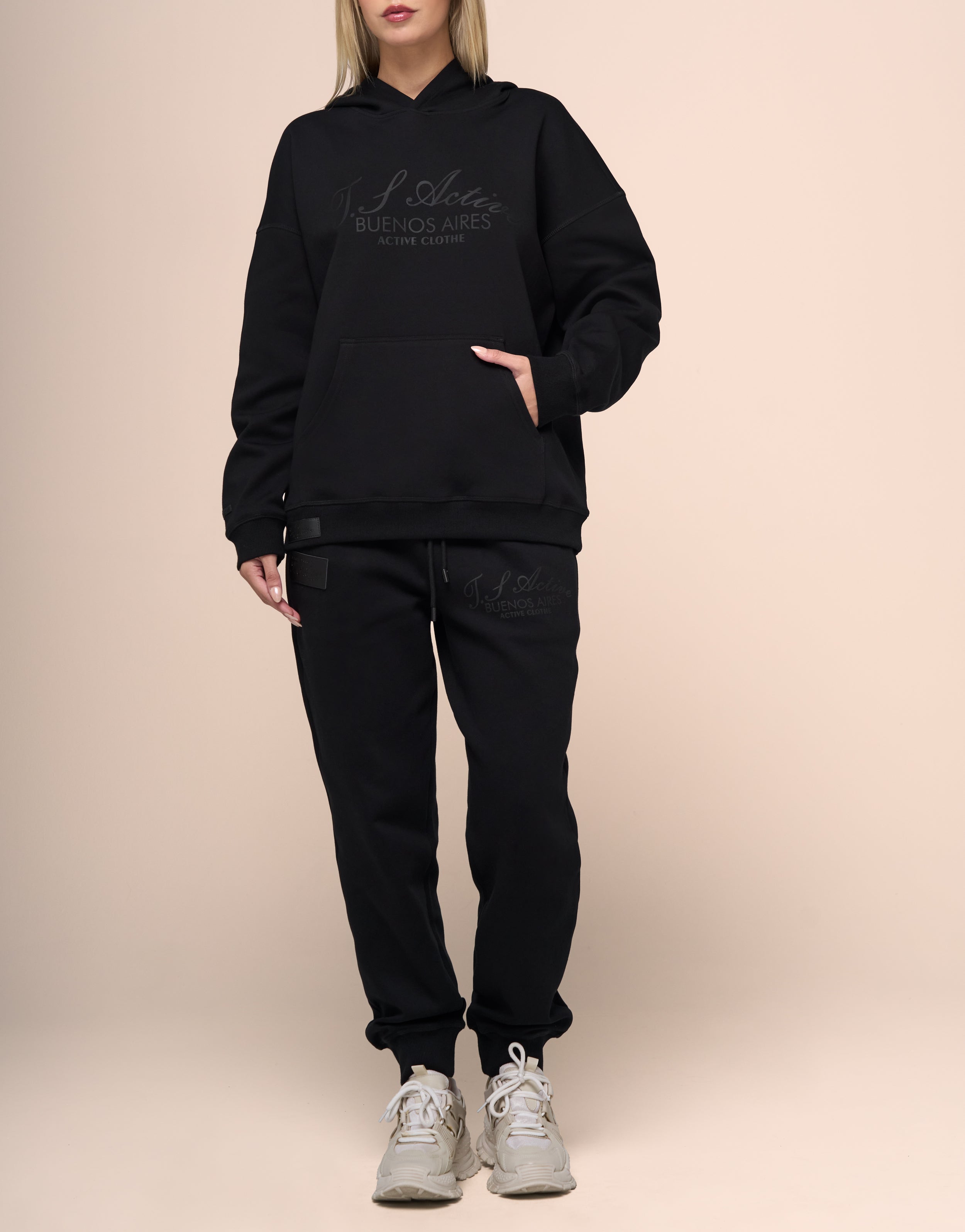 VERSALLES BLACK JOGGER