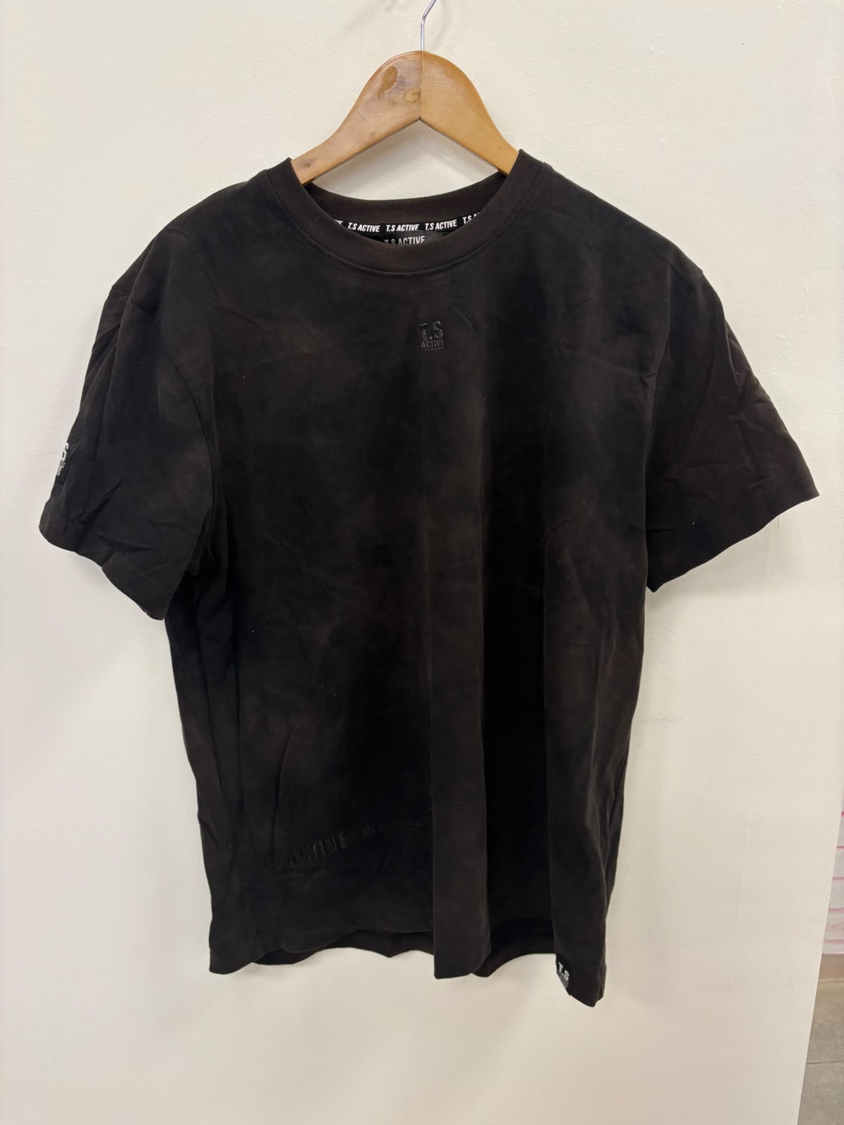 KNITTED BLACK TEE (FALLA)