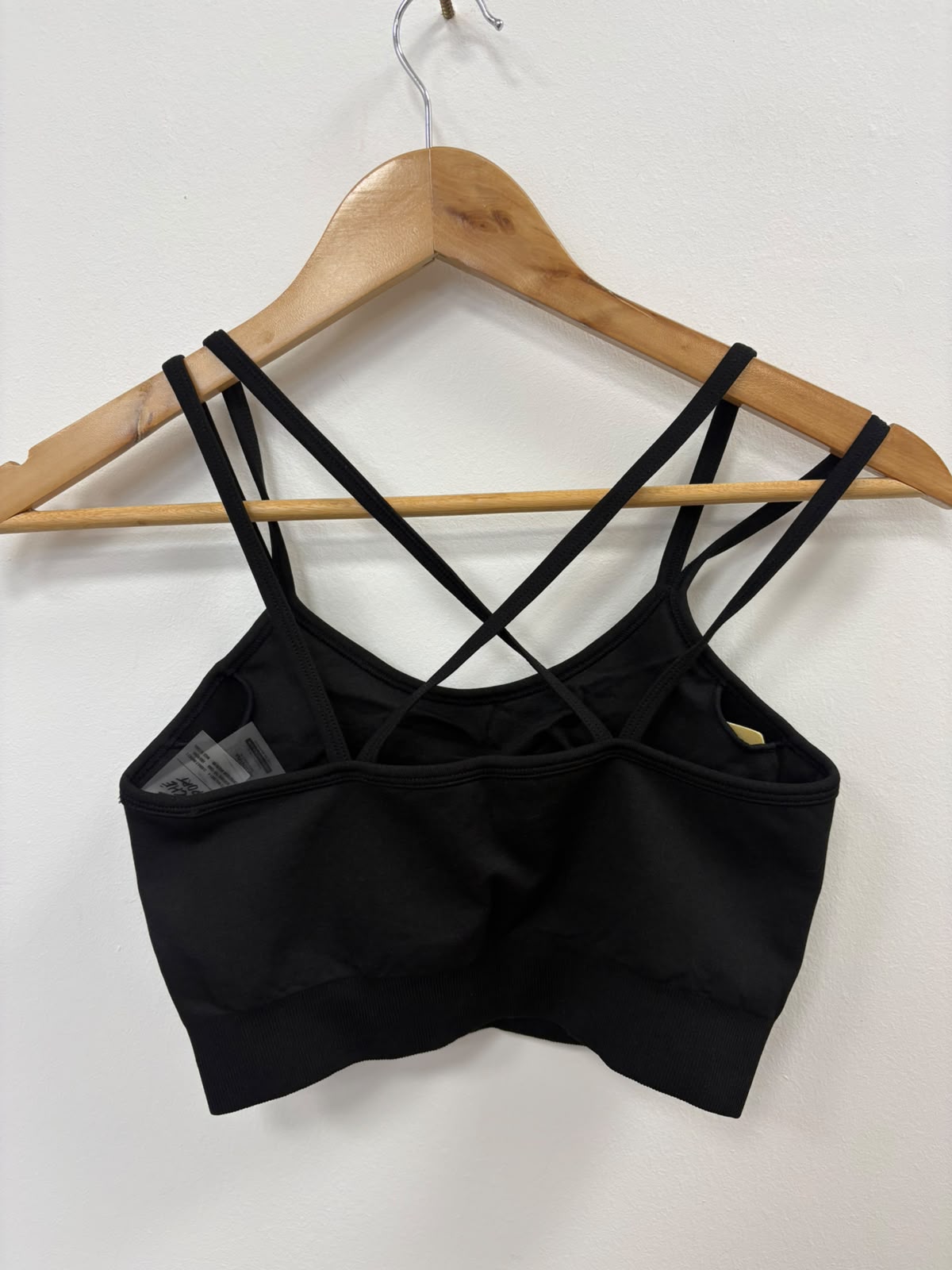 AERO BLACK SEAMLESS TOP (FALLA)