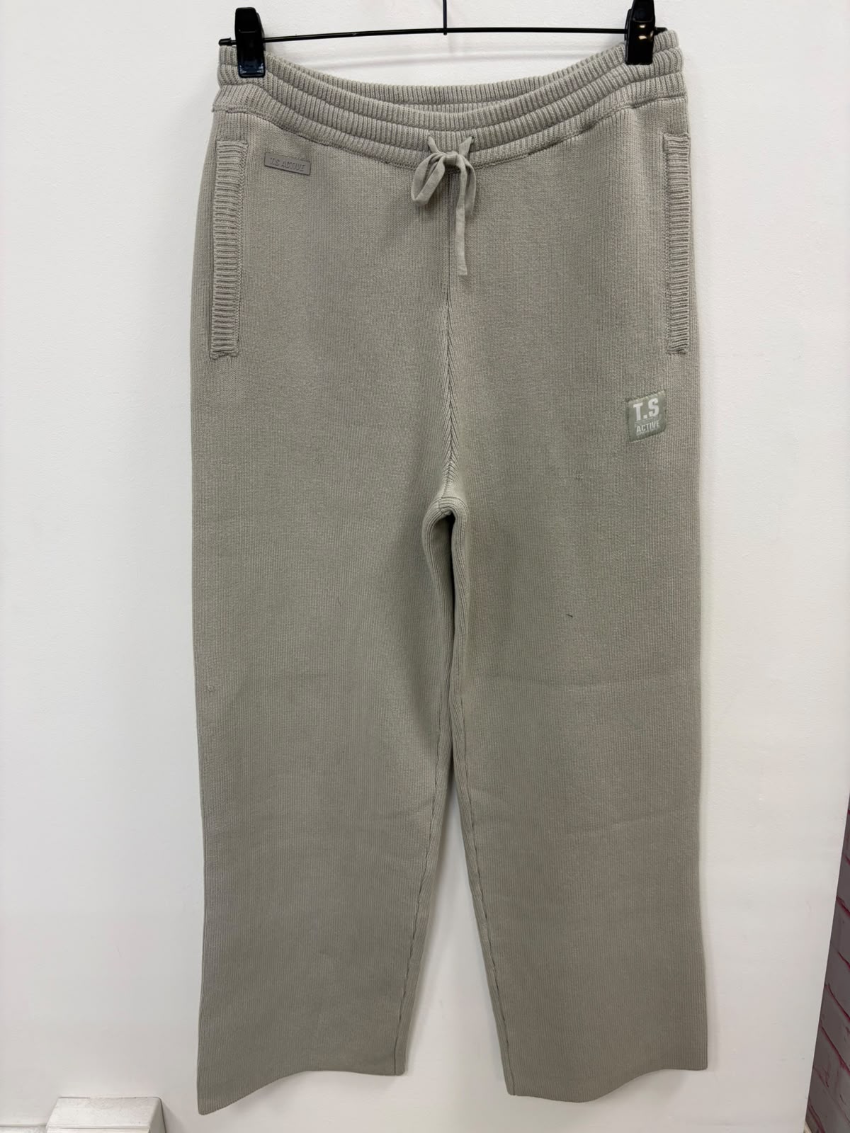 KNITTED GREY JOGGER (FALLA)