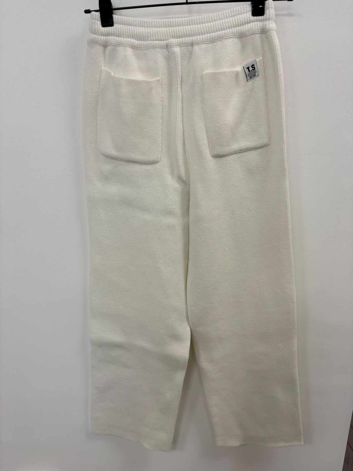 KNITTED WHITE JOGGER (FALLA)