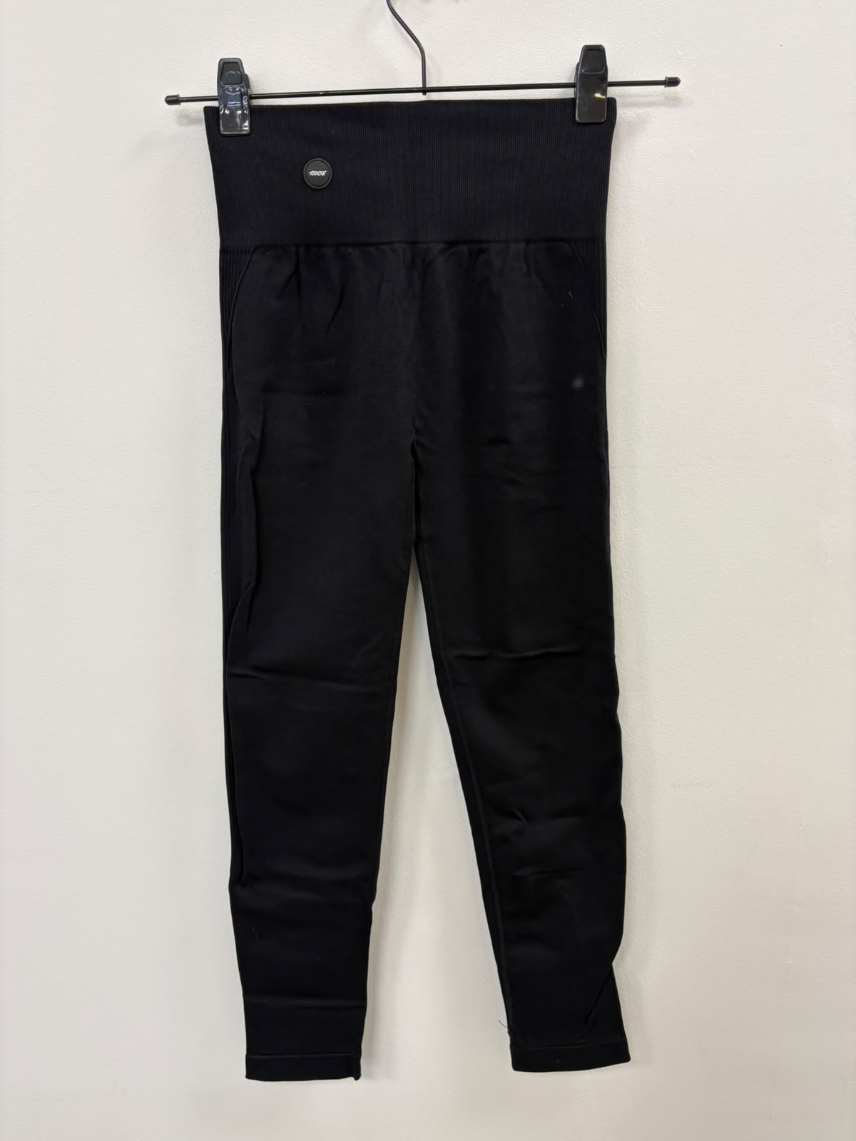 CLASSIC BLACK SEAMLESS (FALLA)