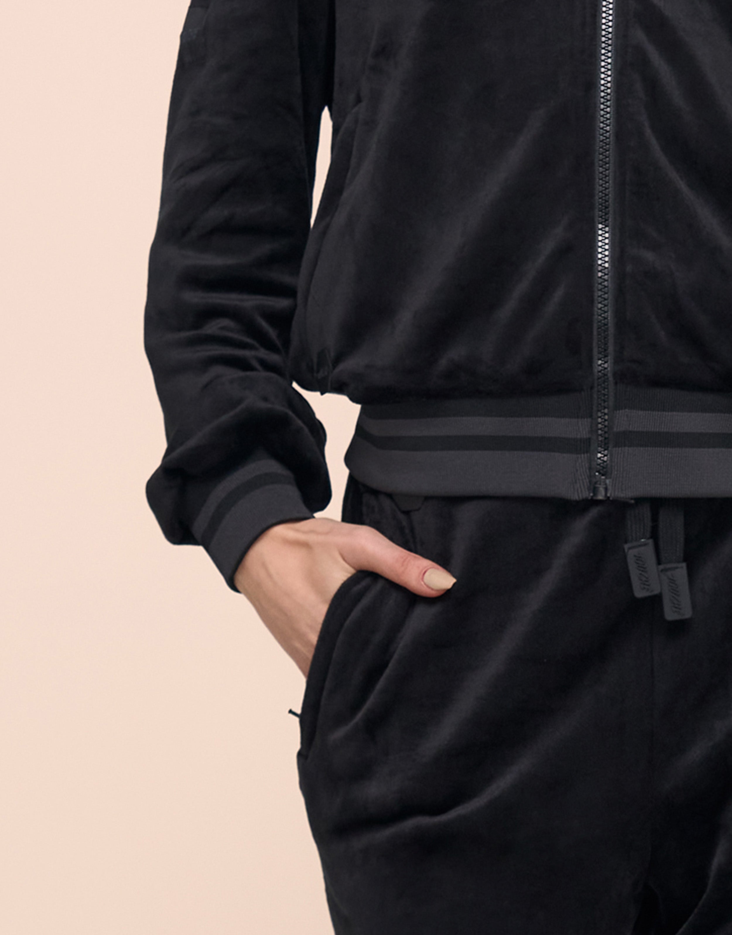 URBAN BLACK JACKET